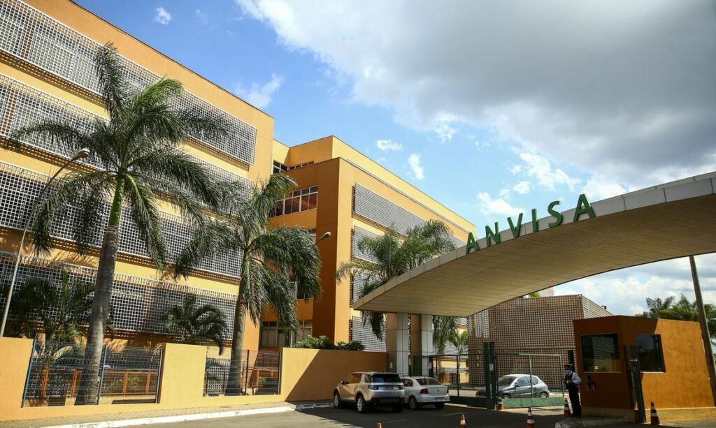 Anvisa deve vistoriar fabricas das vacinas Covaxin e Sputnik V em marco