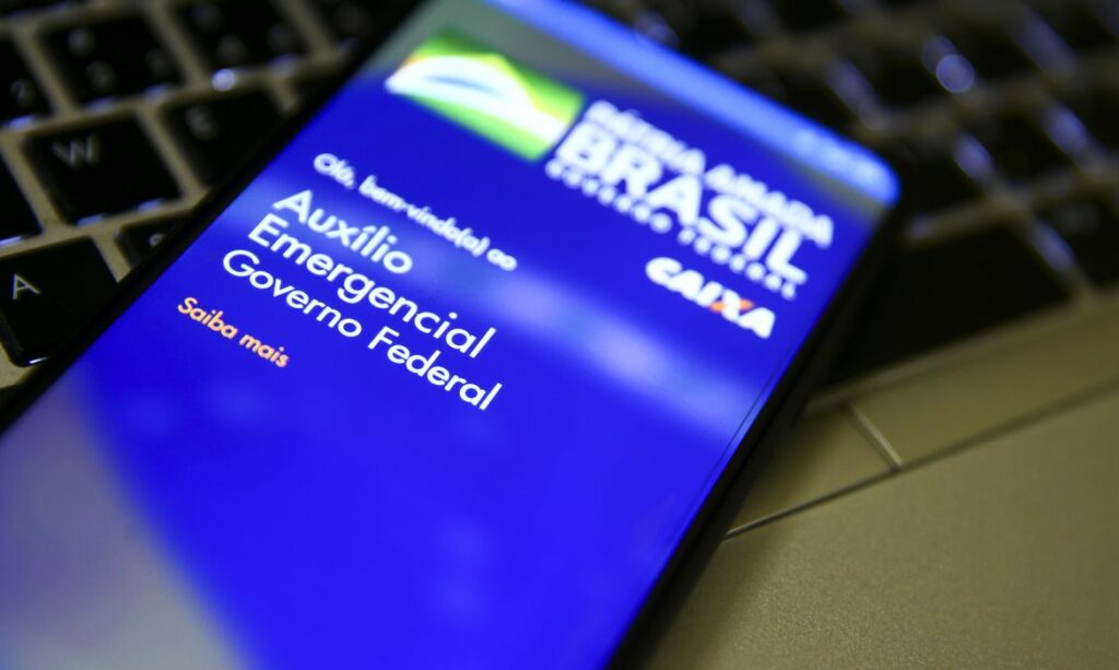 Apenas-18%-dos-notificados-pelo-governo-por-receberam-auxílio-emergencial-indevido-devolveram-o-valor