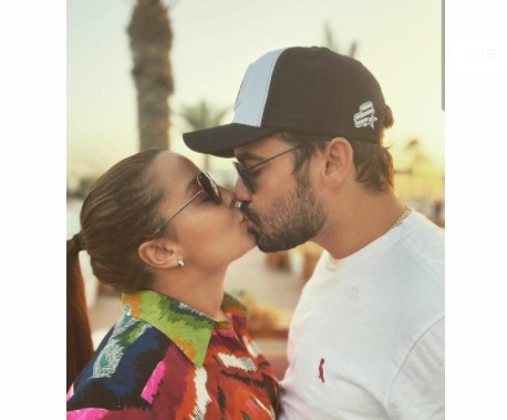 Apos pedido de casamento em Dubai Maiara mostra alianca de noivado com Fernando