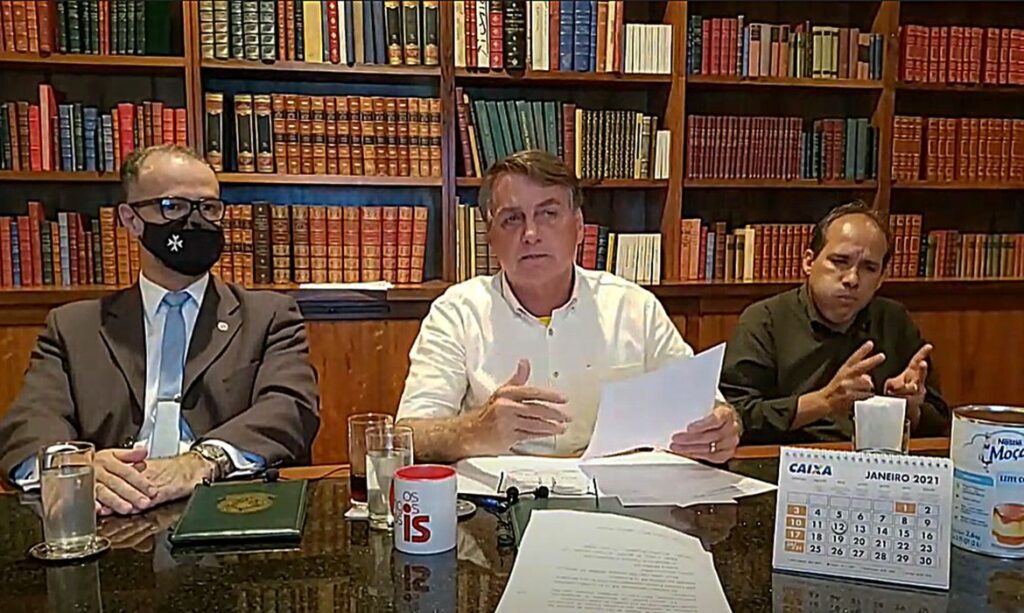 Bolsonaro convoca reuniao para discutir preco dos combustiveis