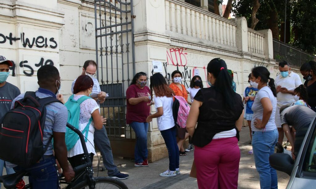 Covid 19 Brasil registrou 57.472 casos em 24 horas
