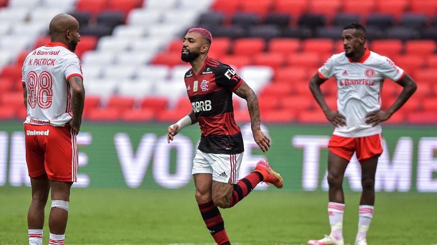 Flamengo vira sobre o Inter e fica a uma vitoria do titulo do Brasileiro
