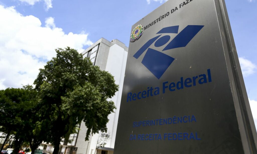 Governo-tem-planos-de-lançar-moeda-virtual-própria-no-Brasil-até-2022-diz-site