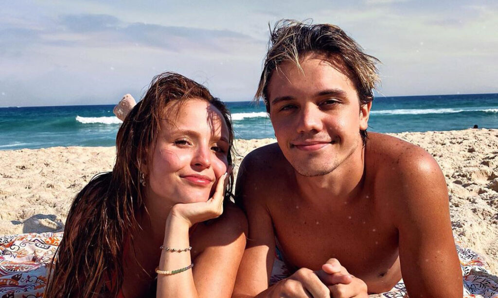 Larissa Manoela e Leo Cidade terminam namoro de tres anos O carinho permanece
