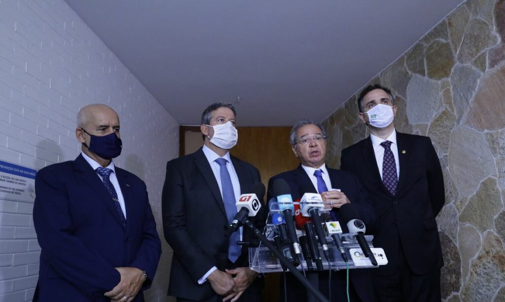 Lira e Pacheco mantem votacao de auxilio emergencial e de medidas de ajuste