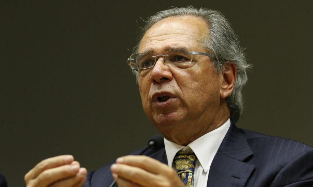 Mais-de-30-milhões-podem-receber-auxílio-emergencial-em-2021-se-houver-novo-marco-fiscal-diz-Guedes