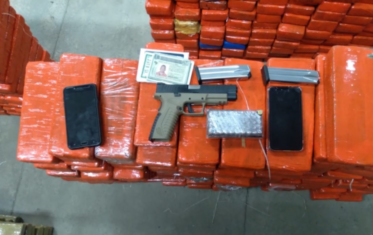 Mais de 600 quilos de drogas sao apreendidas em caminhao na divisa de Sergipe e Alagoas