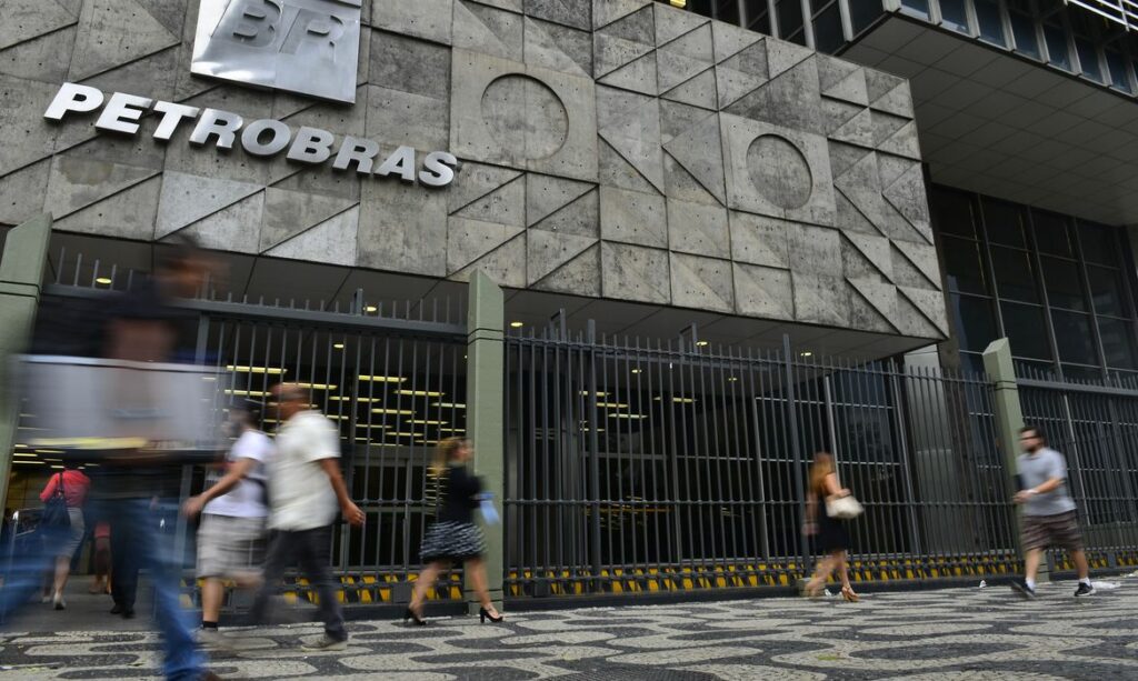Mudanca no comando da Petrobras pode parar na Justica diz representante de acionistas minoritarios