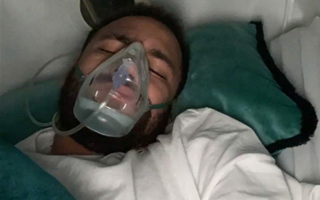 Neymar posta foto usando mascara de oxigenio