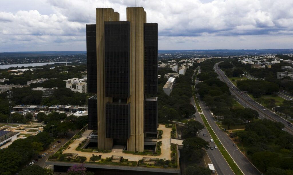 PT e PSOL entram com acao no STF para suspender autonomia do Banco Central