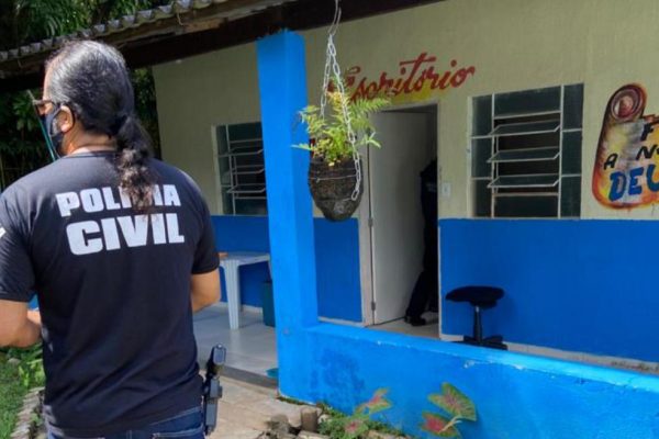 Pastor e preso por manter pacientes de clinica de reabilitacao em carcere privado