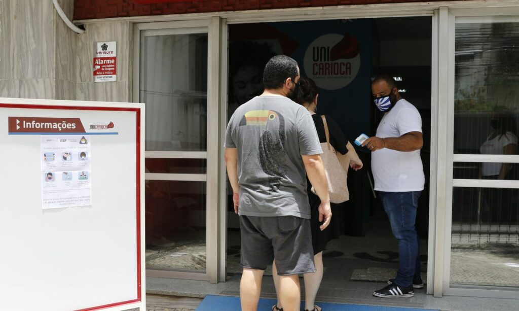 Primeiro-dia-do-Enem-digital-tem-abstenção-recorde-Aracaju-fica-abaixo-da-média-nacional