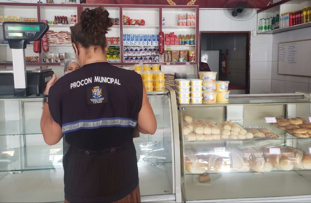 Procon Aracaju reforca fiscalizacao em acougues e padarias