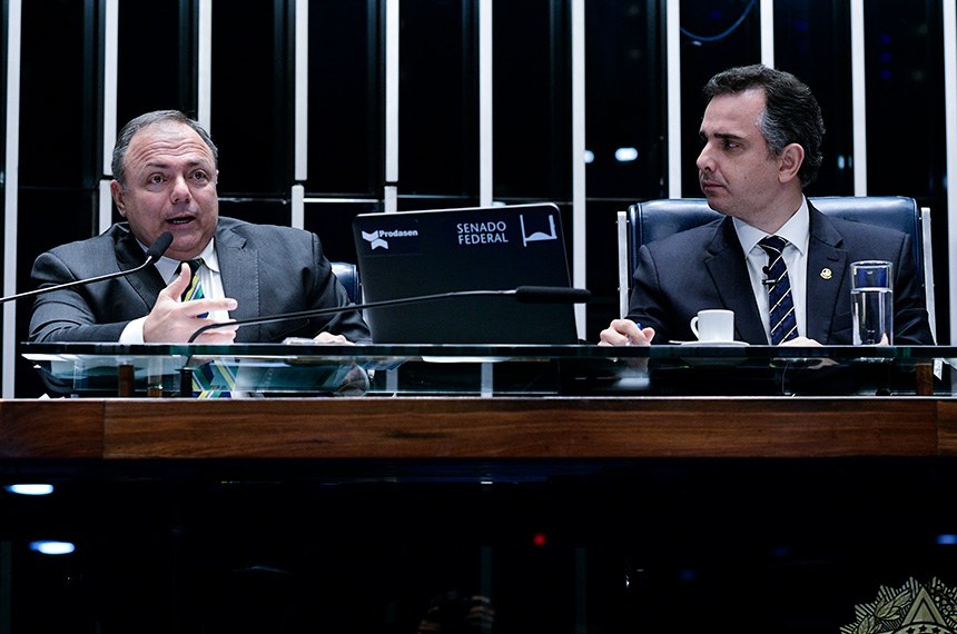 Senadores cobram de Pazuello meta de vacinar toda a populacao em 2021