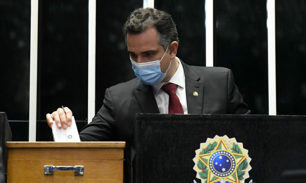 Senadores vao as urnas novamente e Mesa Diretora e definida