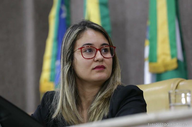 “Sergipe-está-entre-os-dez-piores-estados-no-desempenho-da-vacinação”-dispara-Kitty-Lima