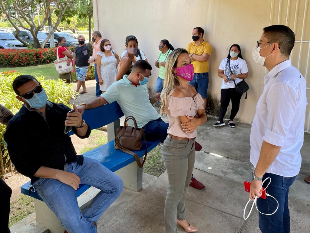 Vereadores recebem porta na cara da Emsurb ao tentar participar de reuniao com comerciantes empresa rebate