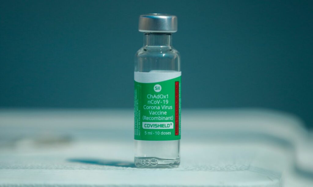 Voo com 2 milhoes de doses de vacinas decola da India