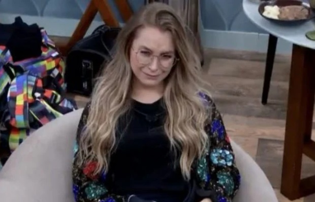 BBB21 Carla Diaz tem crise de choro e questiona O que eu fiz para essa galera
