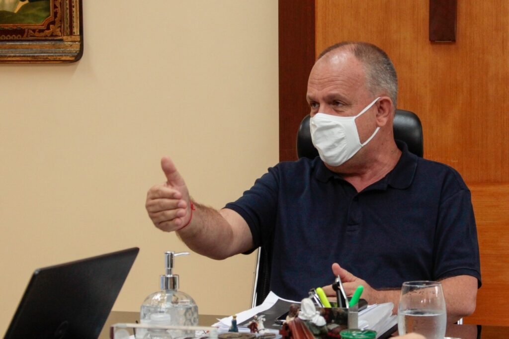Belivaldo o Che Guevara de Simao Dias satiriza governador sobre fake news de confisco de casas