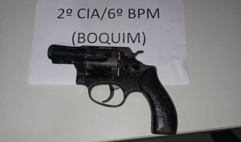 Casal e preso em flagrante por tentativa de roubo e porte ilegal de arma em Boquim