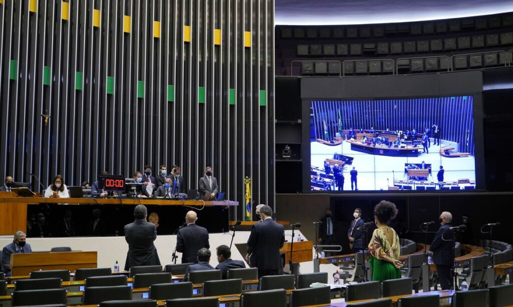 Congresso promulga emenda para pagamento de auxilio emergencial