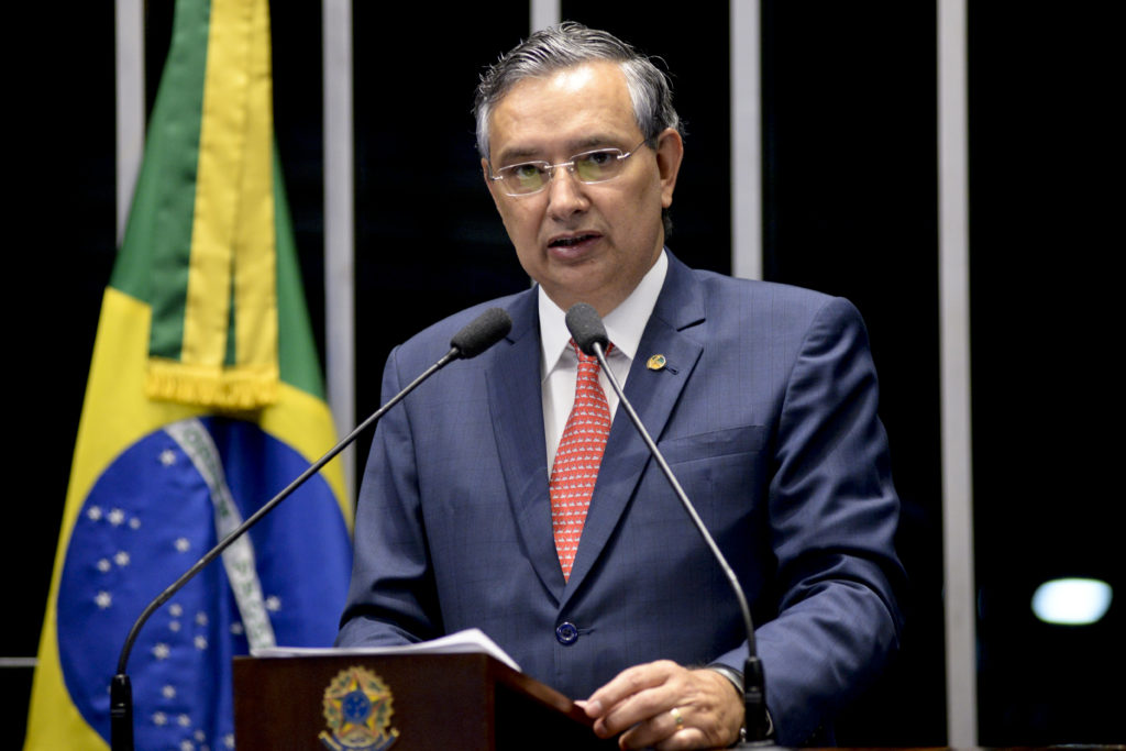 Eduardo Amorim denuncia que Hospital Cirurgia perdeu tomografo por falha nas informacoes