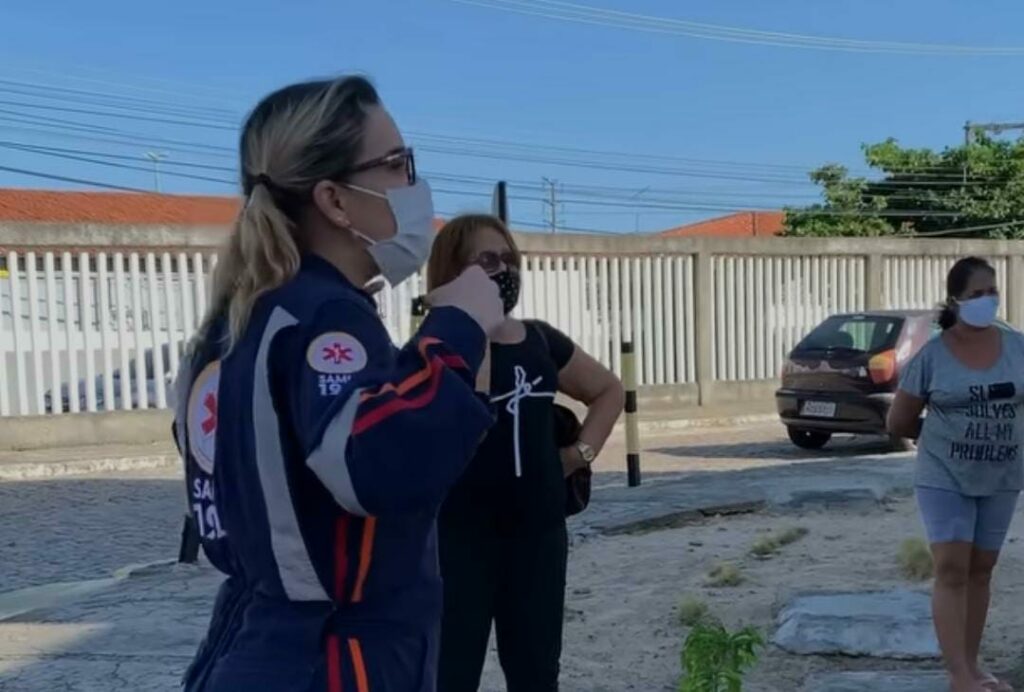 Em apelo enfermeira do Samu de Aracaju ressalta A gente nao aguenta mais ver as pessoas morrendo porque nao se cuidam veja video