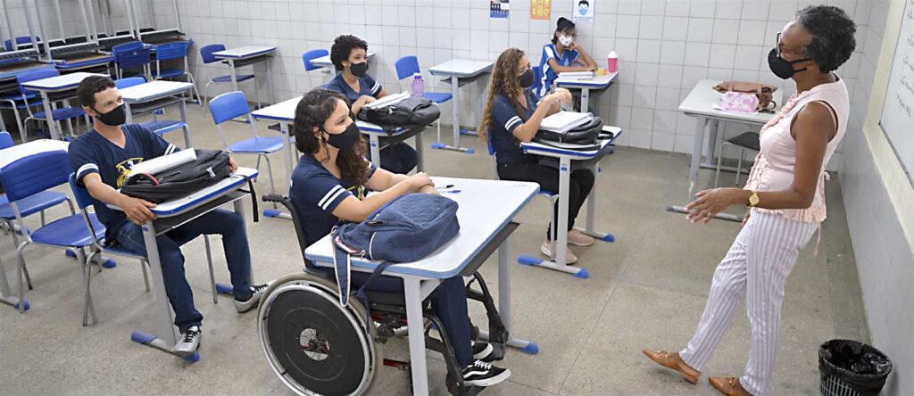 Escolas Estaduais iniciam ano letivo de 2021 de forma remota nesta segunda feira 22