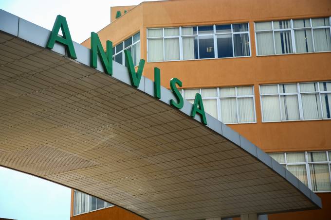 Farmaceuticas da Janssen e Sputnik V recebem certificados de boas praticas da Anvisa