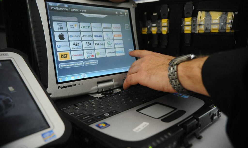 Governo zera Imposto de Importacao sobre bens de capital e informatica