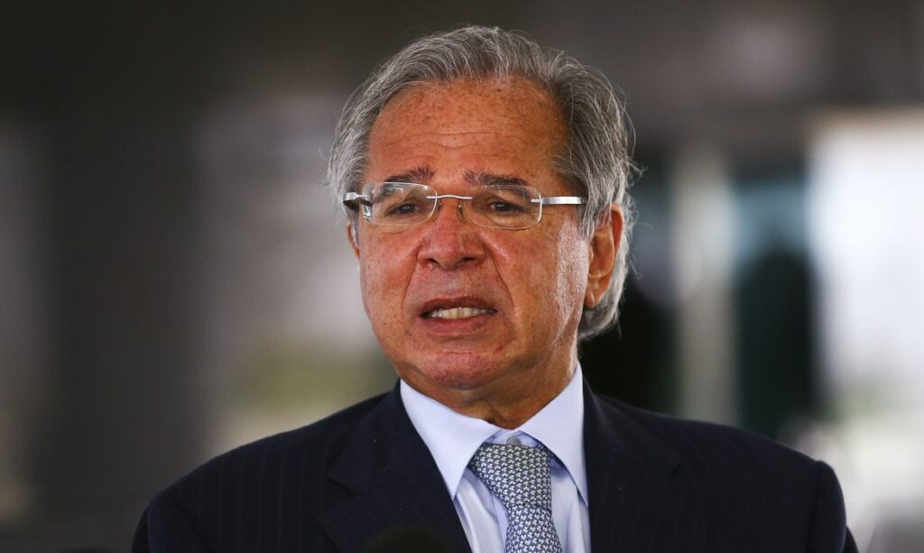 Guedes diz que 13° salario para aposentados e pensionistas deve ser antecipado apos votacao de Orcamento