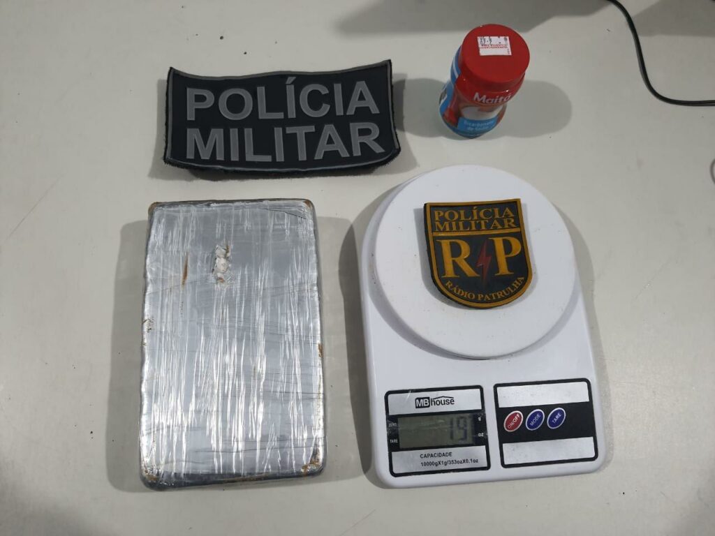 Homem e preso com mais de 1kg de cocaina no Porto Dantas