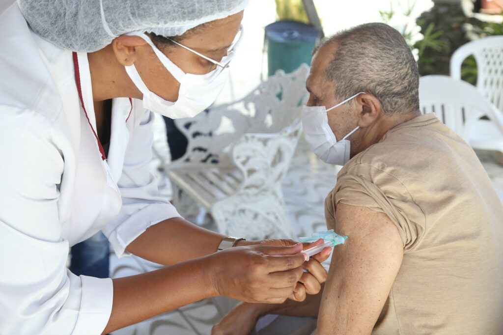 Ministerios Publicos reforcam necessidade de priorizar vacinacao para idosos em Aracaju