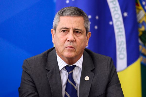 Novo ministro da Defesa assina nota destacando importancia do golpe militar de 64