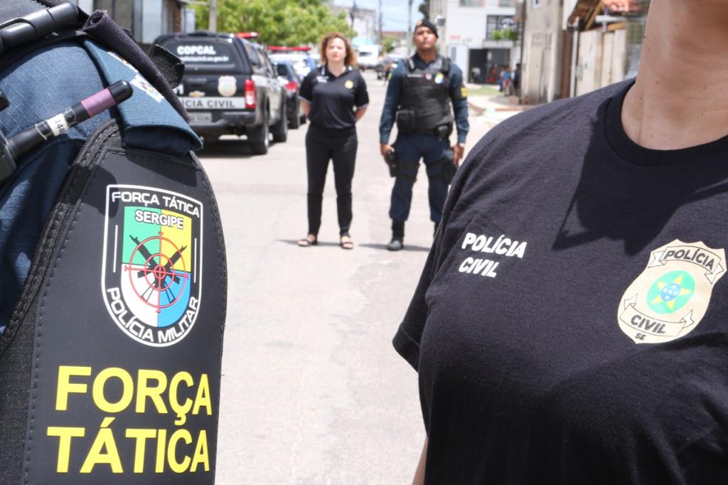 Quatro suspeitos de integrar um grupo criminoso sao presos durante operacao Sao Jose em Poco Redondo