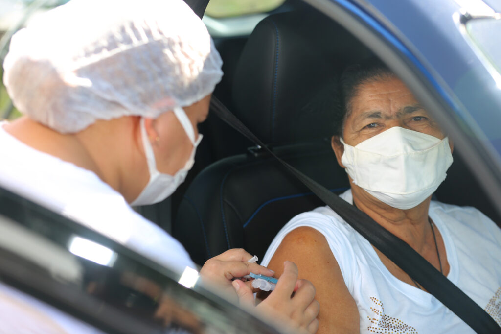 Vacinacao contra covid 19 chega a 73 da populacao em Aracaju