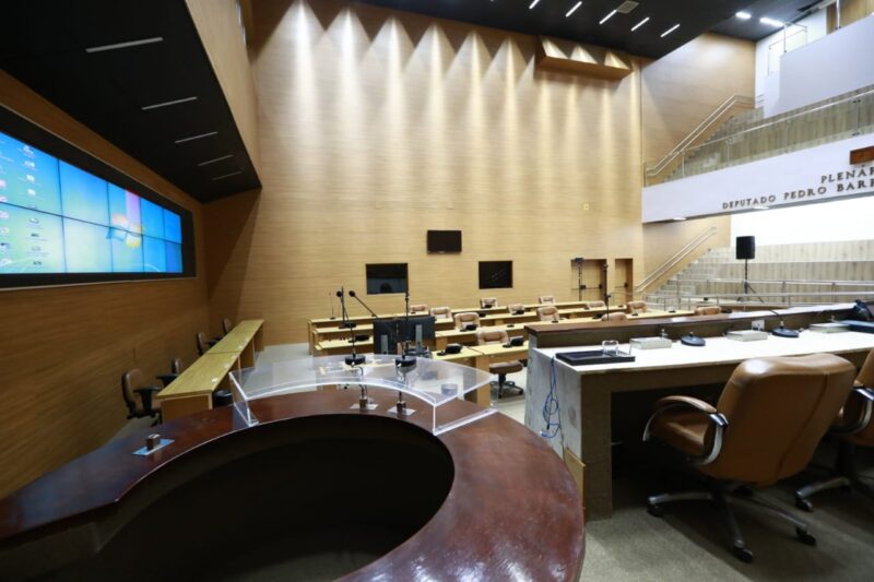 Alese retoma sessoes no plenario apos reforma