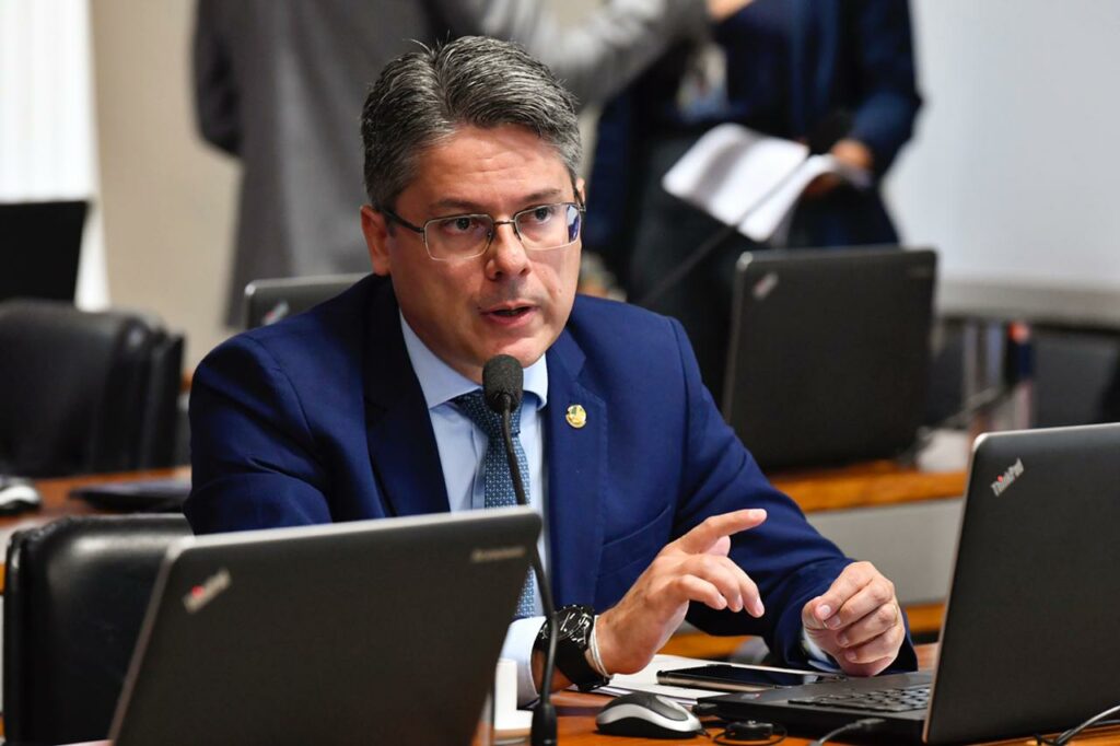 Alessandro Vieira quer ampliar investigacoes da CPI da covid para Estados e Municipios
