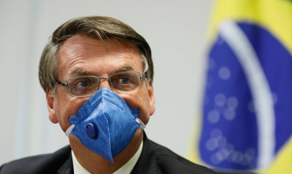 Bolsonaro pretende se vacinar neste sabado 3 dose sera aplicada pelo ministro da Saude