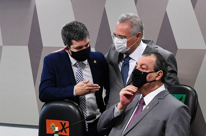 CPI aprova convocacao de ministros da Saude de Bolsonaro e de diretor da Anvisa