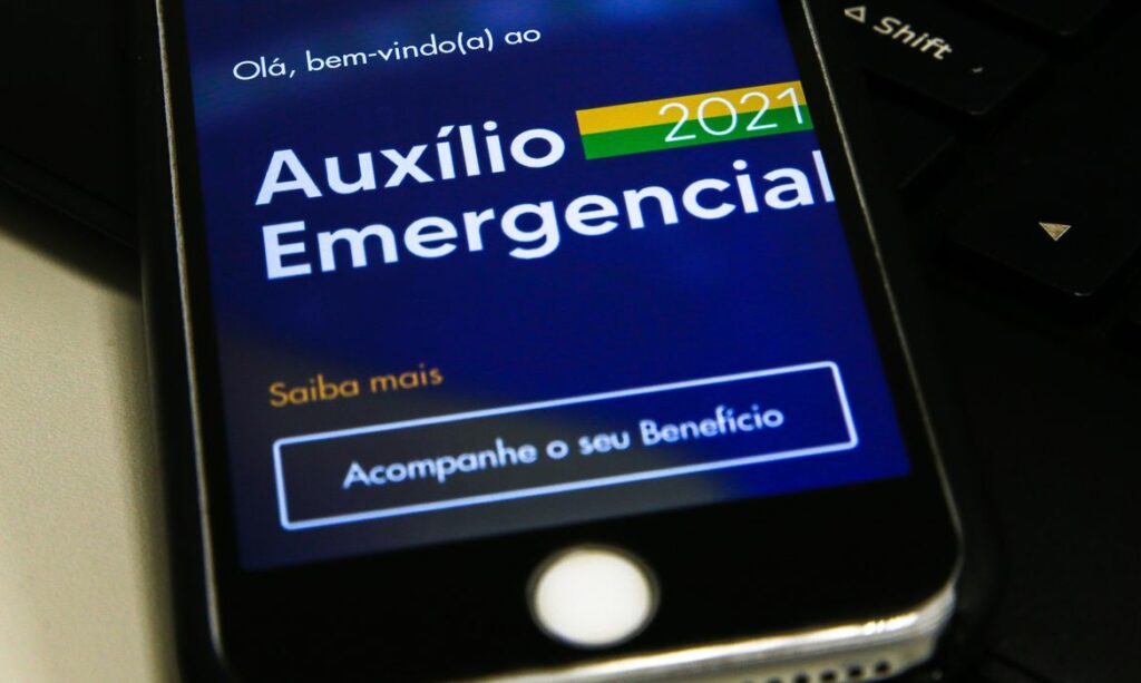 Caixa paga auxilio emergencial a nascidos em dezembro