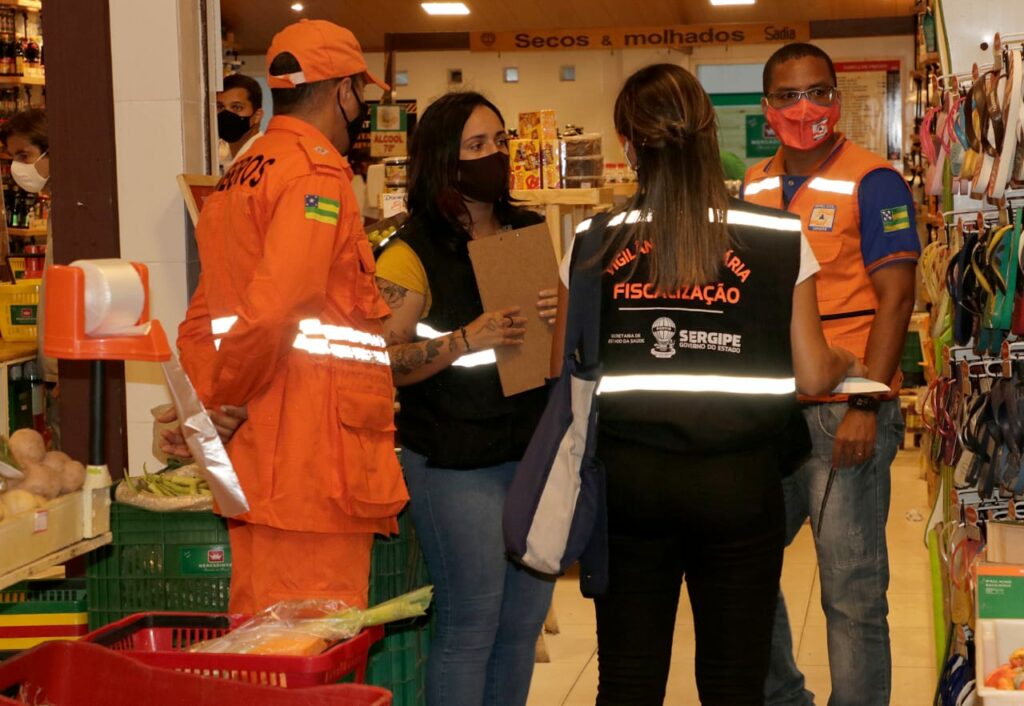 Cerca de 25 estabelecimentos sao fiscalizados pela forca tarefa da covid 19 no bairro Jardim Centenario
