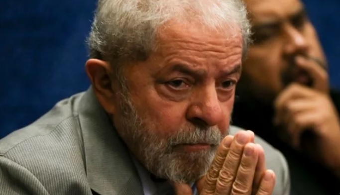 Decisao de Fachin de anular condenacoes de Lula nao foi totalmente cumprida diz colunista