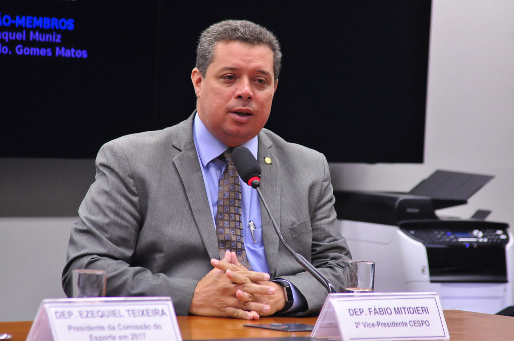 Fabio Mitidieri denuncia golpe que utiliza seu nome para pedir dinheiro a prefeitos sergipanos