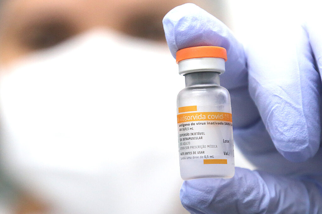 Intervalo para tomar segunda dose da CoronaVac passa a ser de 28 dias em Aracaju