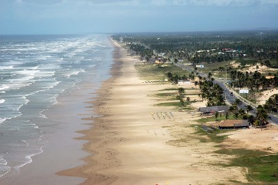 Justica proibe trafego de veiculos na faixa de areia das praias em Aracaju