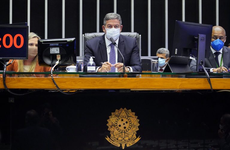 Lira e Pacheco pedem ajuda a ONU para acelerar entrega de vacinas ao Brasil