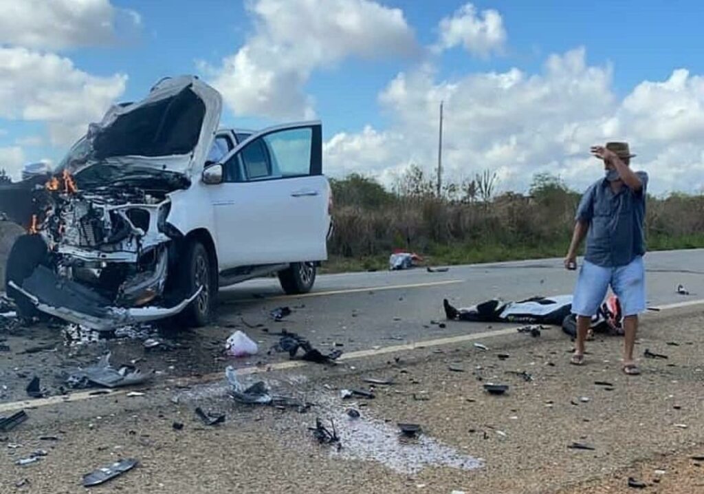 Motociclista morre apos colidir com caminhonete na BR 235