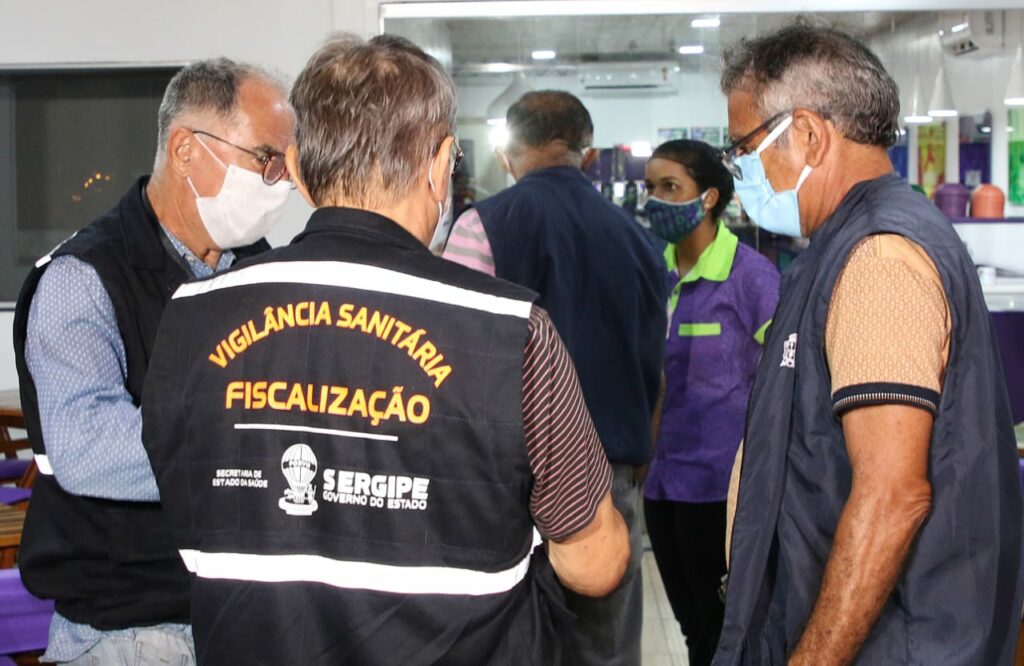 Seis estabelecimentos são notificados por descumprimento do decreto contra covid-19 em Aracaju 1 Seis estabelecimentos sao notificados por descumprimento do decreto contra covid 19 em Aracaju